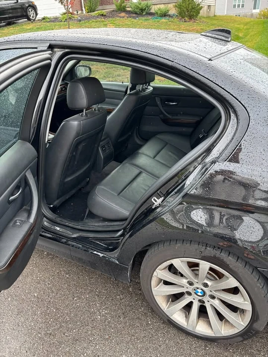 2011 BMW E90 3 Series Sedan - Image 3 of 8