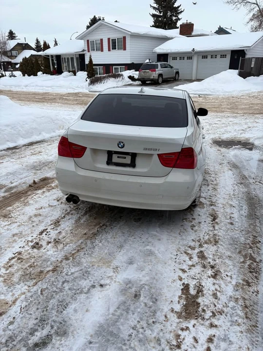 2011 BMW E90 3 Series Sedan - Image 3 of 8