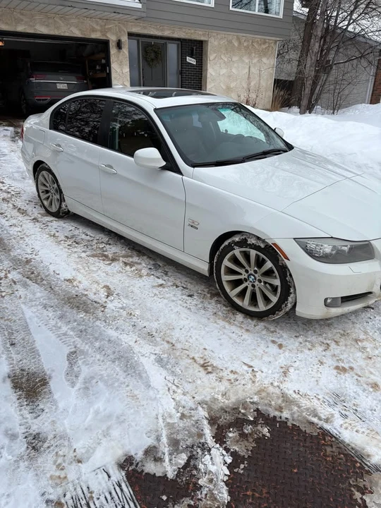 2011 BMW E90 3 Series Sedan - Image 2 of 8