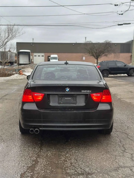 2011 BMW E90 3 Series Sedan - Image 5 of 12