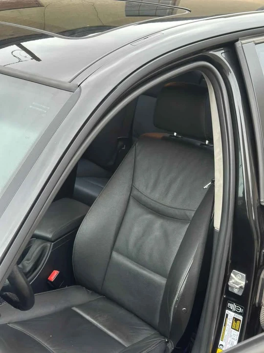 2011 BMW E90 3 Series Sedan - Image 11 of 12