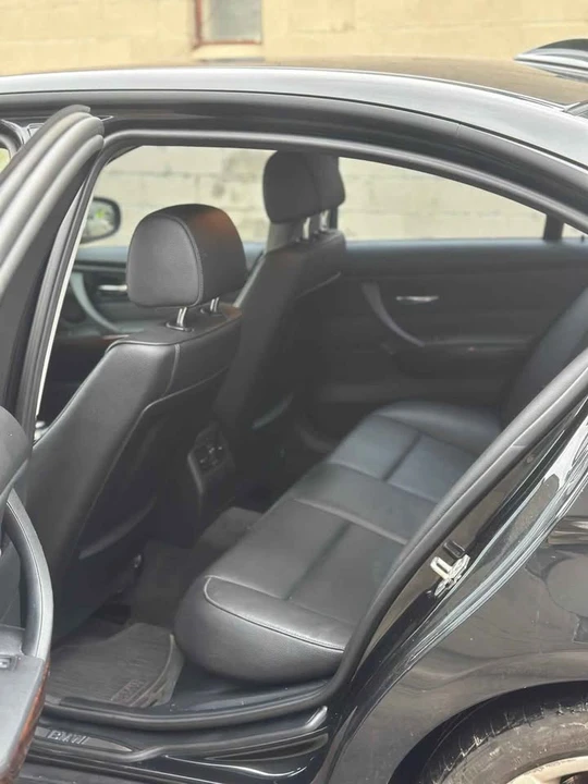 2011 BMW E90 3 Series Sedan - Image 10 of 12