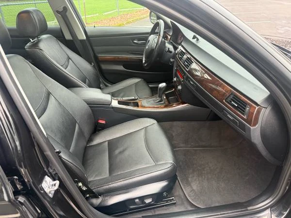 2011 BMW E90 3 Series Sedan - Image 14 of 19