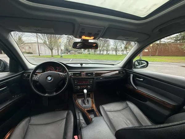 2011 BMW E90 3 Series Sedan - Image 17 of 19