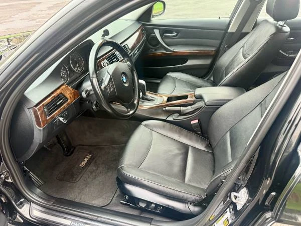 2011 BMW E90 3 Series Sedan - Image 9 of 19