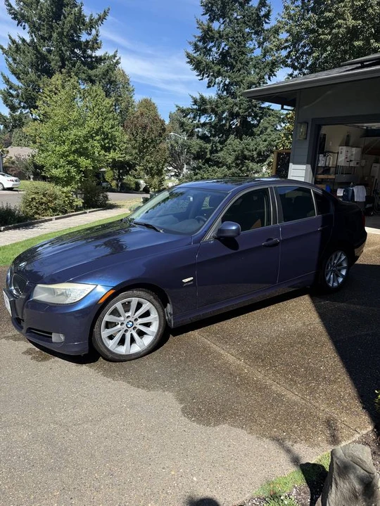 2011 BMW E90 3 Series Sedan - Image 3 of 14