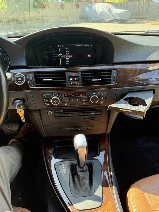 2011 BMW E90 3 Series Sedan - Image 11 of 14