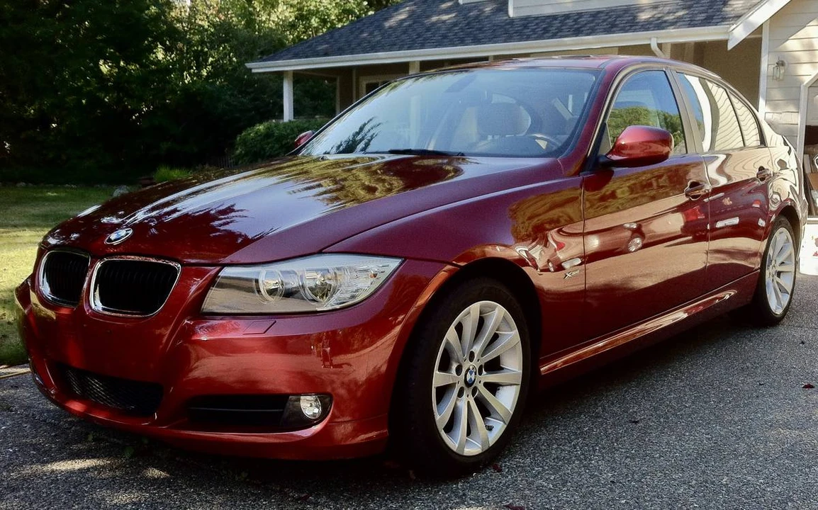 2011 BMW E90 3 Series Sedan - Image 2 of 24