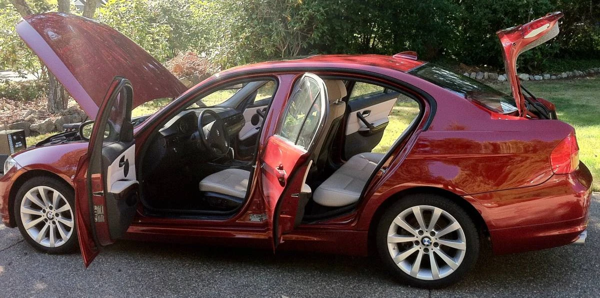 2011 BMW E90 3 Series Sedan - Image 13 of 24