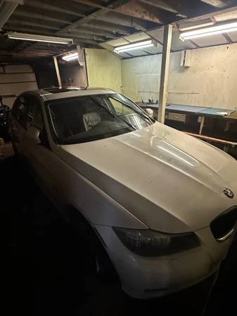2011 BMW E90 3 Series Sedan - Image 2 of 4