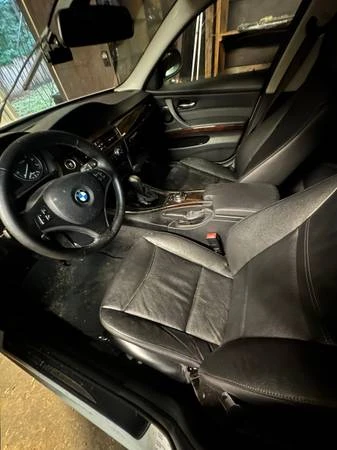 2011 BMW E90 3 Series Sedan - Image 3 of 4