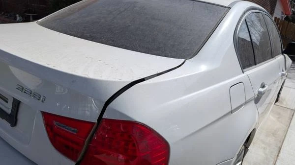 2011 BMW E90 3 Series Sedan - Image 5 of 6