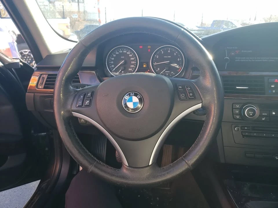 2011 BMW E90 3 Series Sedan - Image 9 of 10