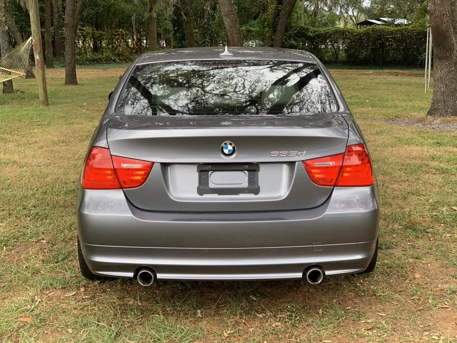 2011 BMW E90 3 Series Sedan - Image 9 of 10