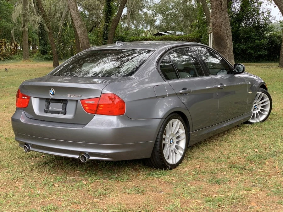 2011 BMW E90 3 Series Sedan - Image 10 of 10