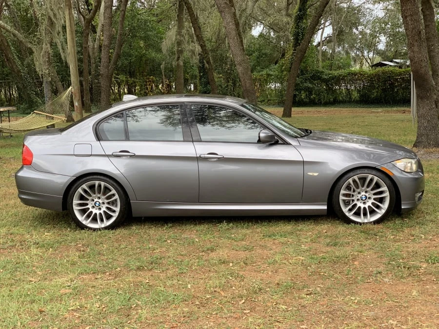 2011 BMW E90 3 Series Sedan - Image 2 of 10