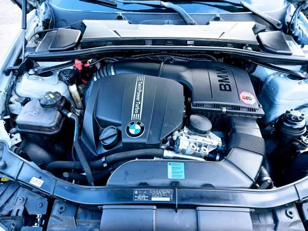 2011 BMW E93 335i Convertible - Image 13 of 18