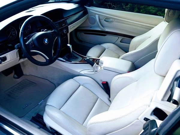2011 BMW E93 335i Convertible - Image 11 of 18
