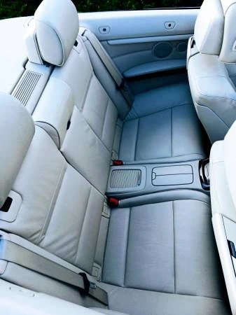 2011 BMW E93 335i Convertible - Image 12 of 18