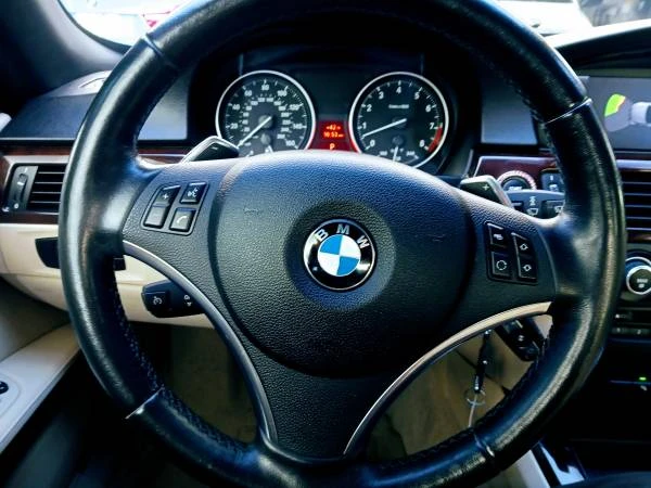 2011 BMW E93 335i Convertible - Image 10 of 18