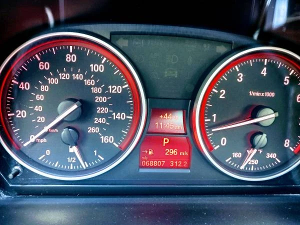2011 BMW E93 335i Convertible - Image 8 of 18