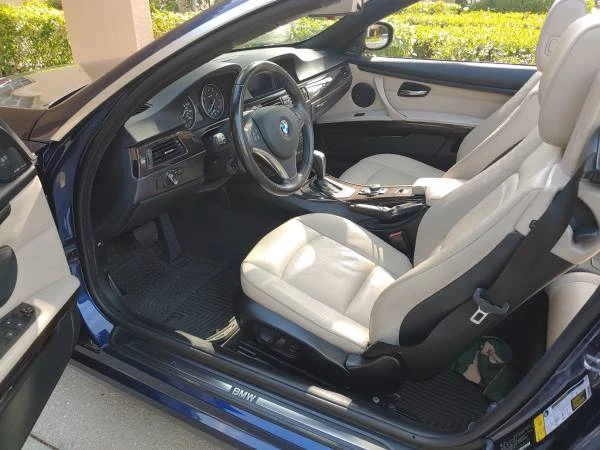 2011 BMW E93 335i Convertible - Image 9 of 16