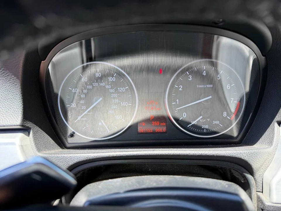 2011 BMW E93 335i Convertible - Image 10 of 10