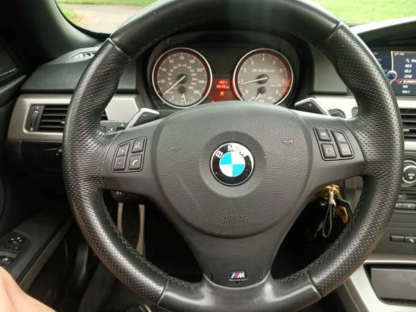 2011 BMW E93 335i Convertible - Image 13 of 20