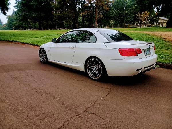 2011 BMW E93 335i Convertible - Image 8 of 20