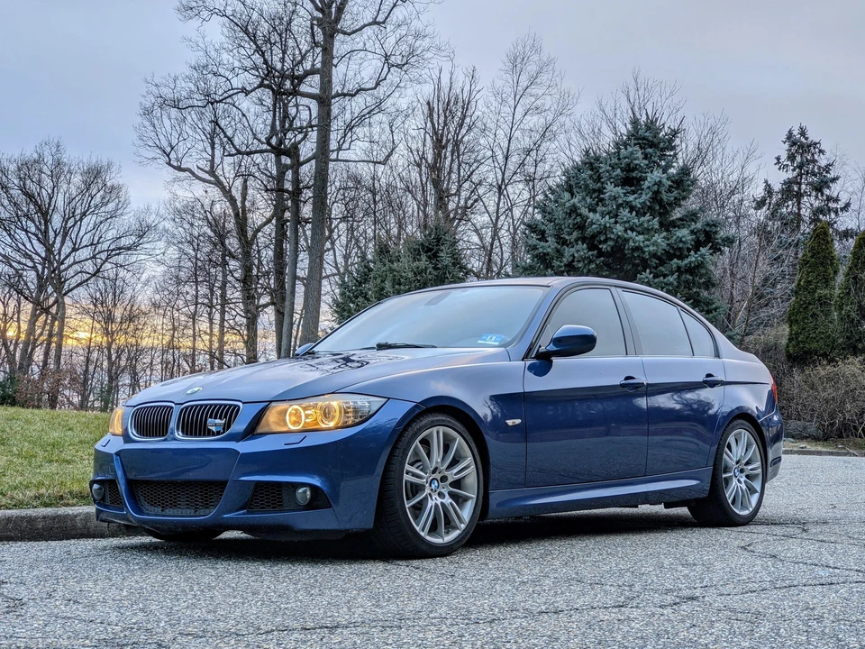 2011 BMW E90 3 Series Sedan - Image 4 of 30