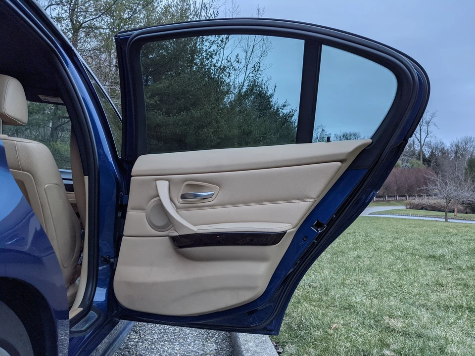 2011 BMW E90 3 Series Sedan - Image 21 of 30