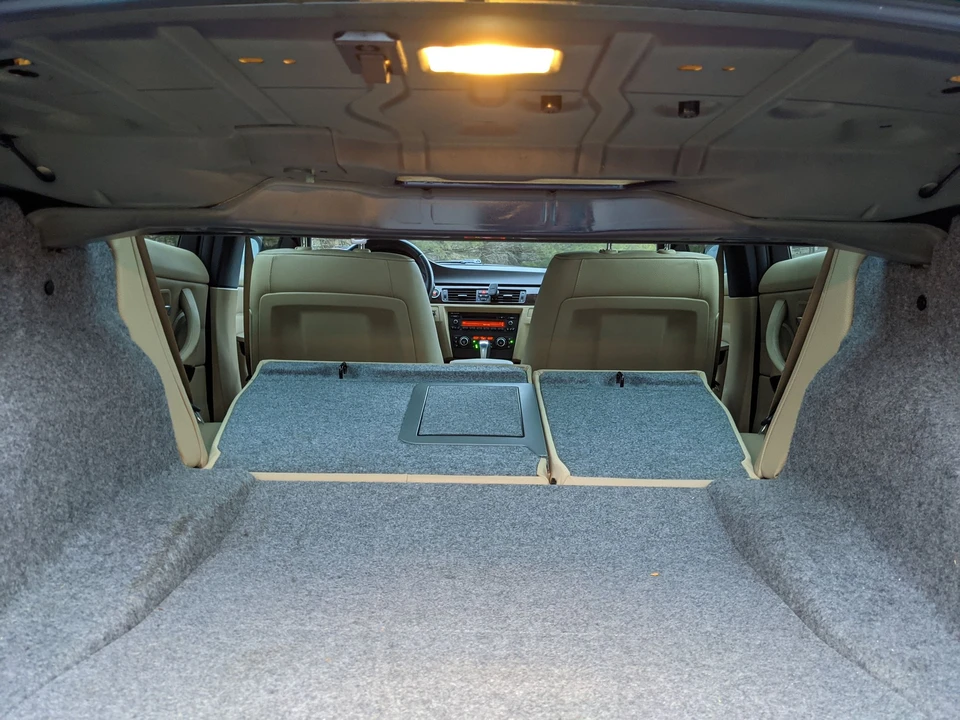 2011 BMW E90 3 Series Sedan - Image 29 of 30