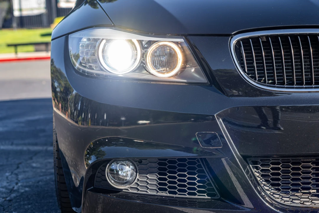 2011 BMW E90 335i Sedan - Image 14 of 31