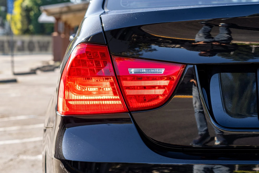 2011 BMW E90 335i Sedan - Image 18 of 31