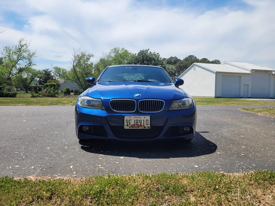 2011 BMW E90 3 Series Sedan - Image 3 of 31
