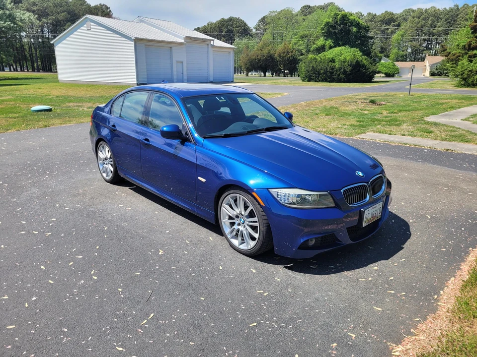 2011 BMW E90 3 Series Sedan - Image 4 of 31