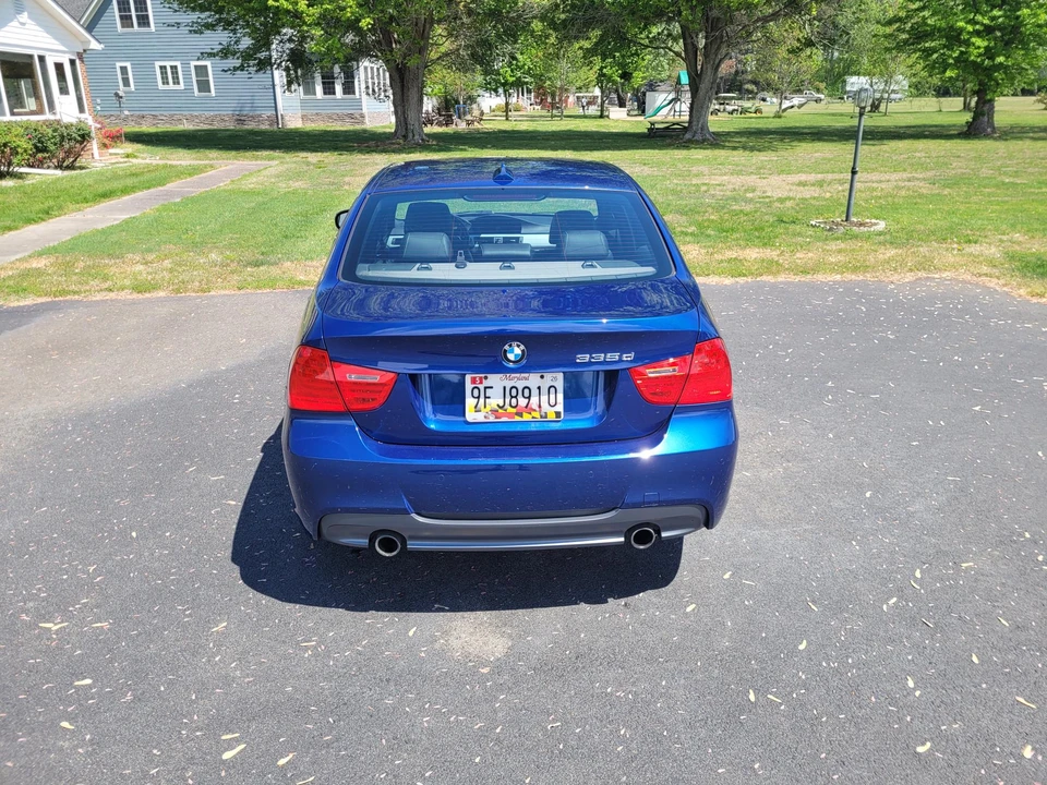 2011 BMW E90 3 Series Sedan - Image 6 of 31