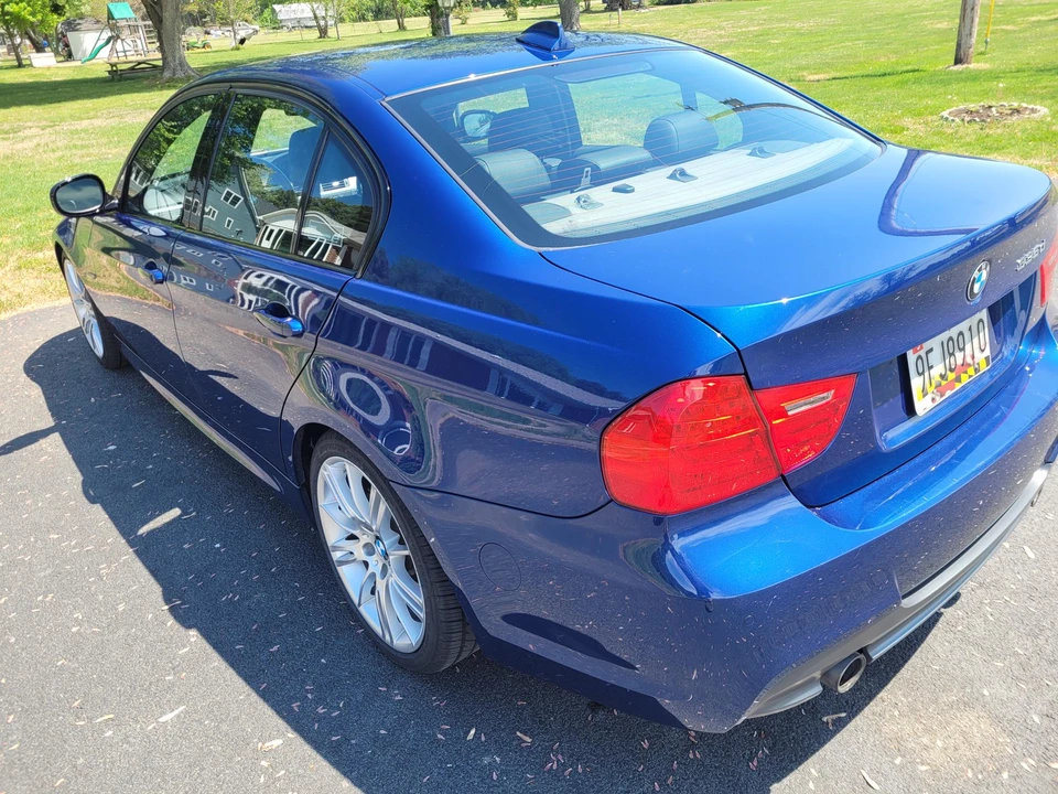 2011 BMW E90 3 Series Sedan - Image 13 of 31