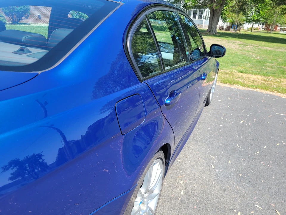 2011 BMW E90 3 Series Sedan - Image 16 of 31
