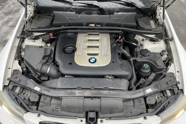 2011 BMW E90 3 Series Sedan - Image 6 of 7