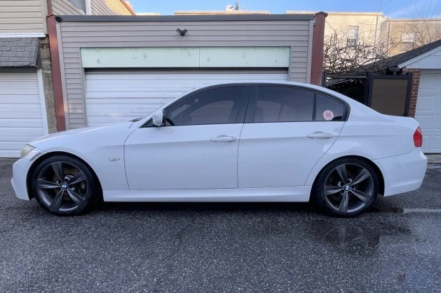 2011 BMW E90 3 Series Sedan - Image 3 of 7