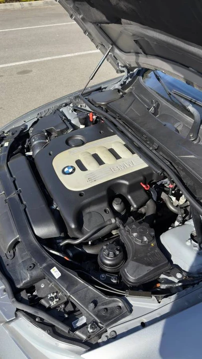 2011 BMW E90 3 Series Sedan - Image 7 of 12