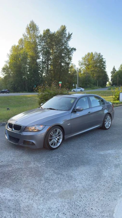 2011 BMW E90 3 Series Sedan - Image 2 of 12