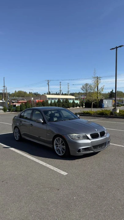 2011 BMW E90 3 Series Sedan - Image 2 of 13