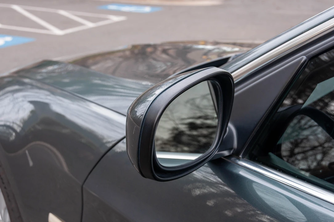 2011 BMW E90 3 Series Sedan - Image 20 of 31