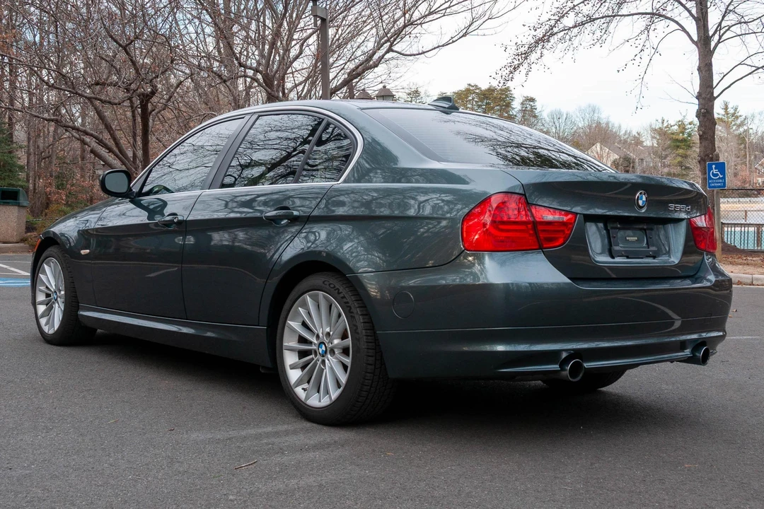2011 BMW E90 3 Series Sedan - Image 4 of 31
