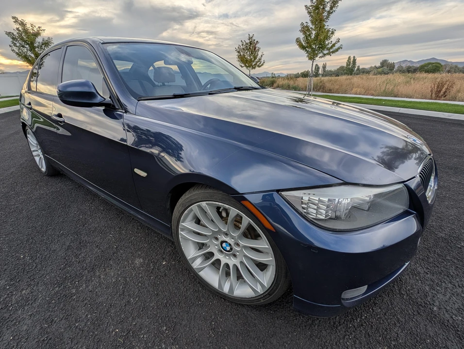 2011 BMW E90 3 Series Sedan - Image 20 of 31