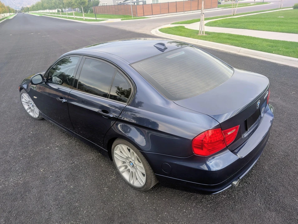 2011 BMW E90 3 Series Sedan - Image 10 of 31