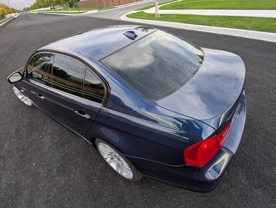 2011 BMW E90 3 Series Sedan - Image 11 of 31