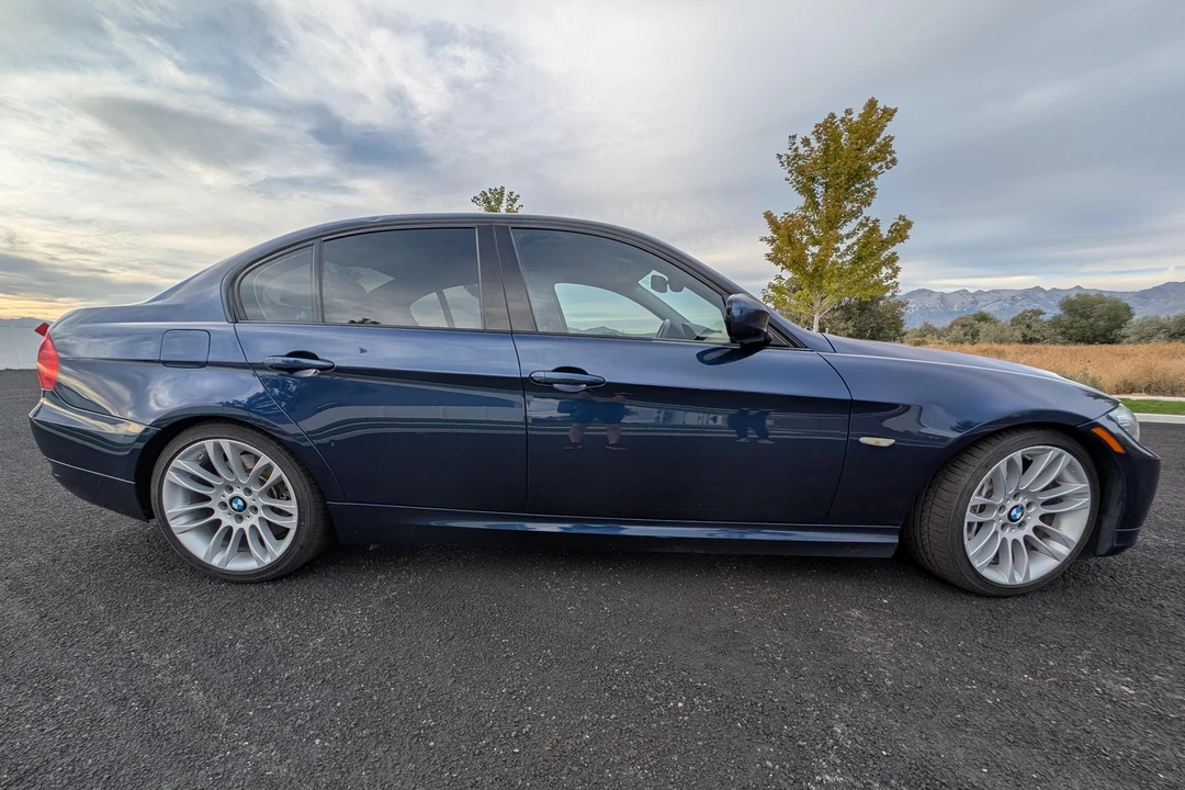 2011 BMW E90 3 Series Sedan - Image 3 of 31